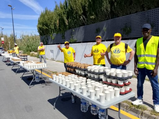18-4-26 Equipo en el Avituallamiento de la Ibiza Marathón